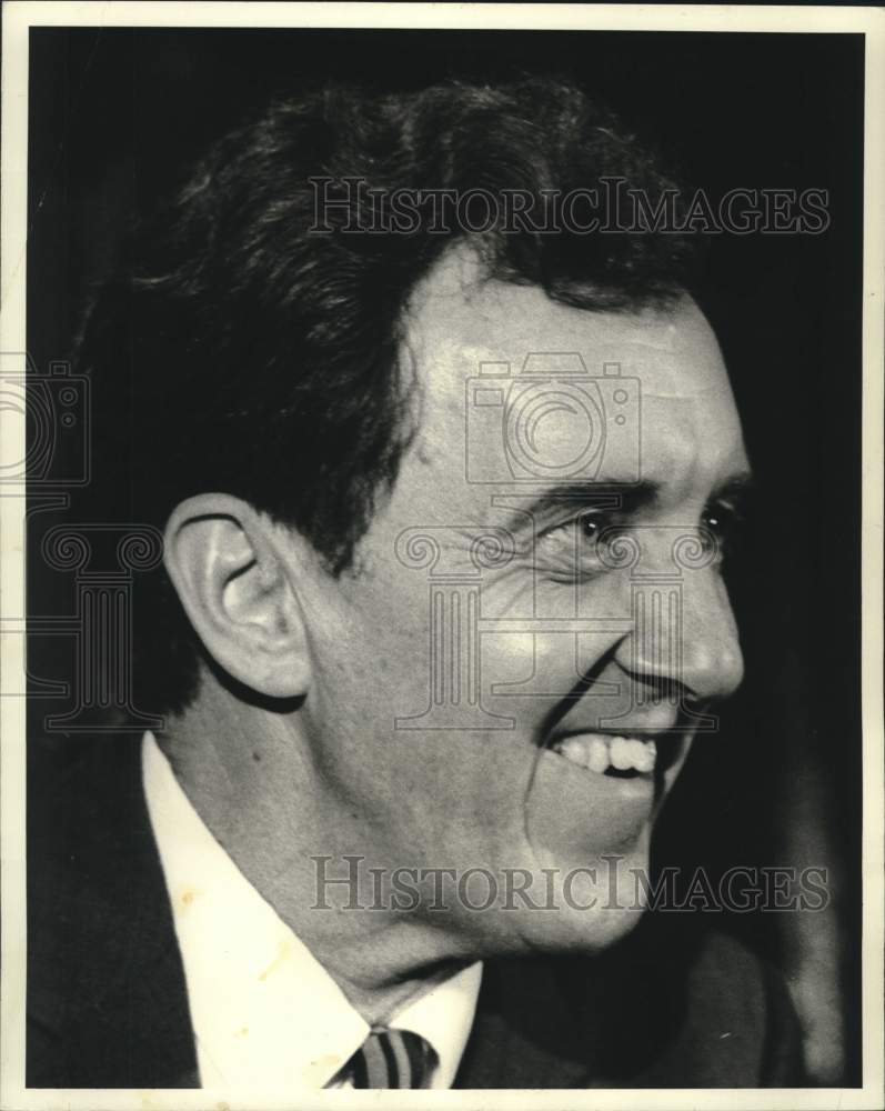 1971 Press Photo A smiling Senator Edmund Muskie campaign photo - now37504