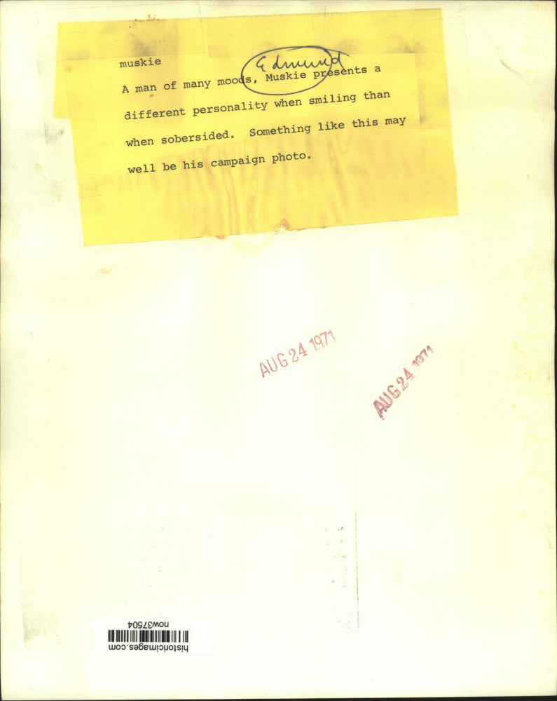 1971 Press Photo A smiling Senator Edmund Muskie campaign photo - now37504