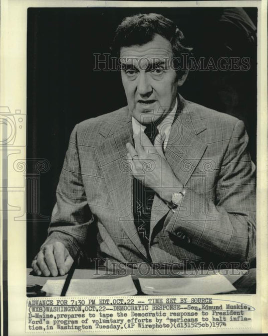 1974 Press Photo Senator Edmund Muskie tapes response to Ford's economic program