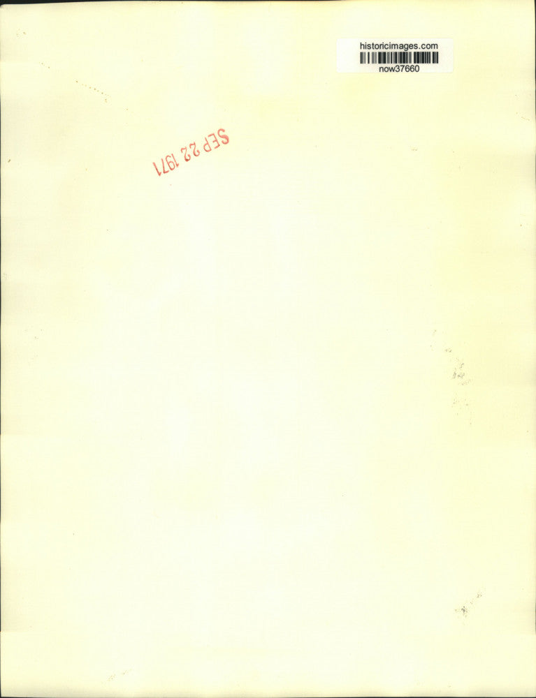 1971 Press Photo Senator Edmund Muskie and Governor John West tour SC House