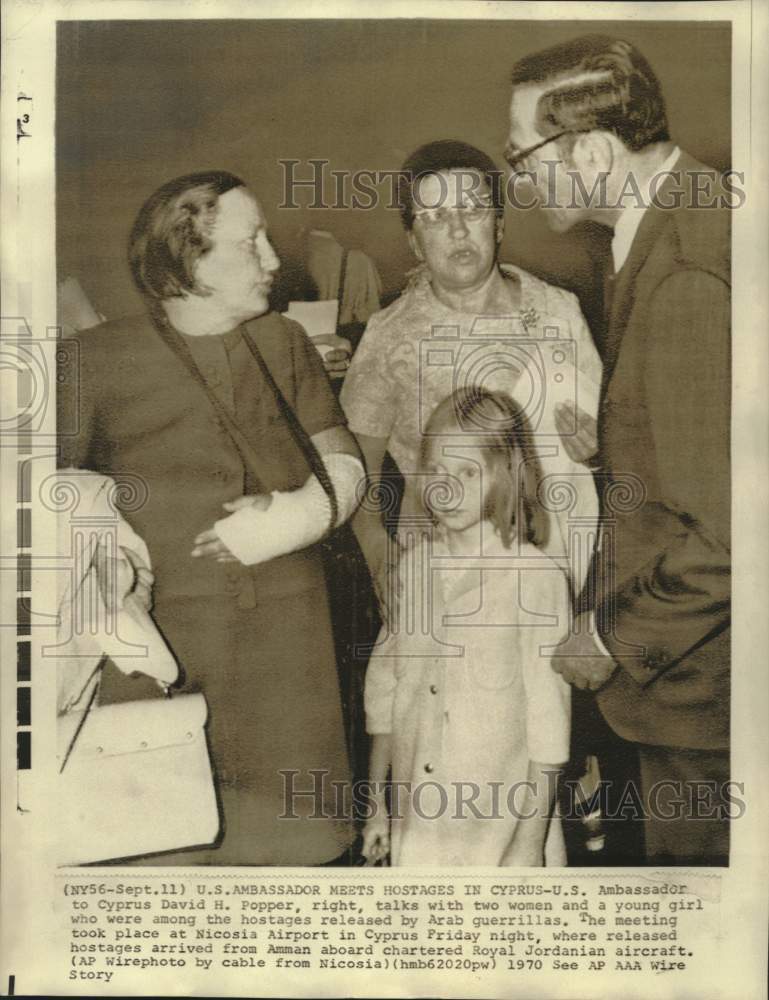 Load image into Gallery viewer, 1970 Press Photo United States Ambassador David Popper meet hostages in Cyprus
