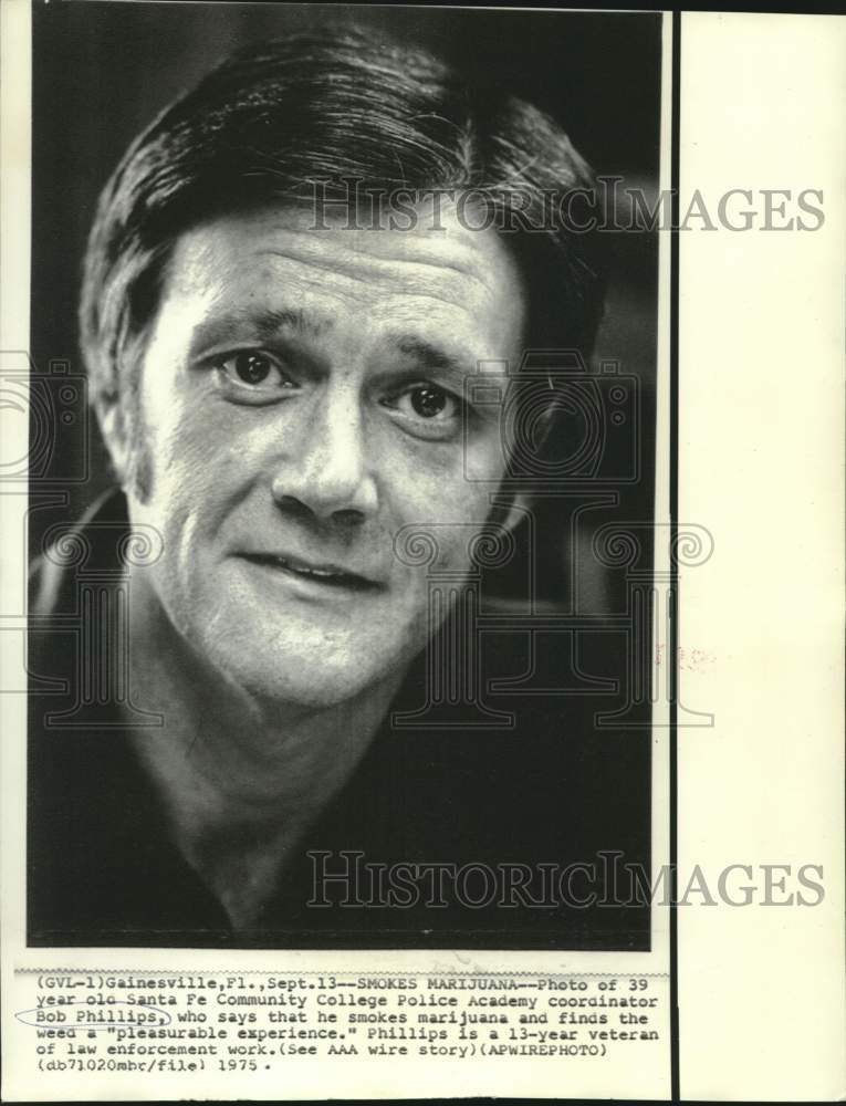1975 Press Photo Santa Fe Police Academy coordinator Bob Phillips - now37689