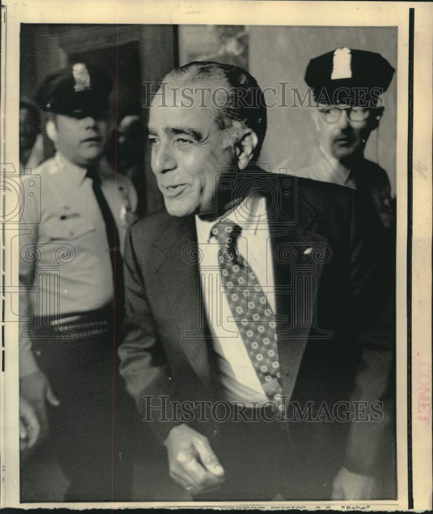1974 Press Photo C.C. Rebozo in police station - now37739