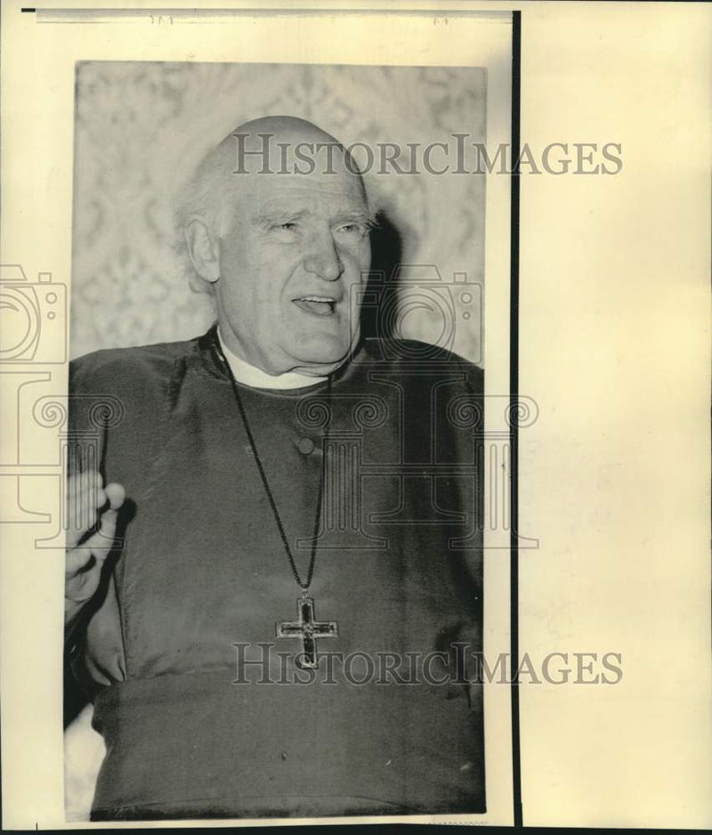 Load image into Gallery viewer, 1974 Press Photo Dr. Michael Ramsey, Archbishop of Canterbury, retiring
