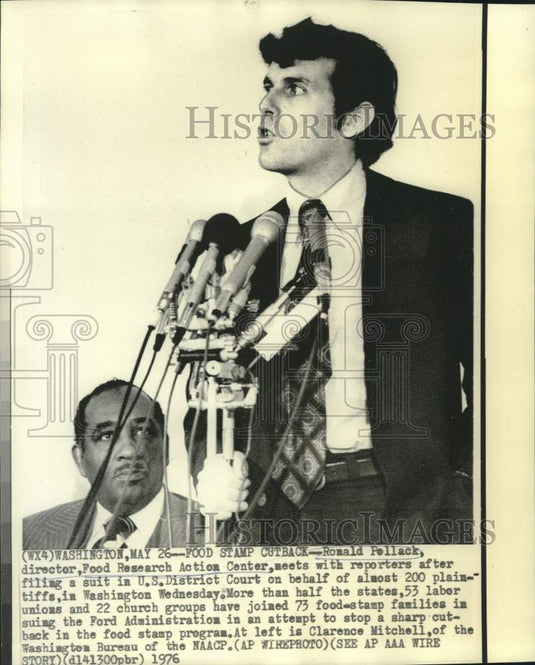 1976 Press Photo Food Research Action Center Director Ronald Pollack with Press
