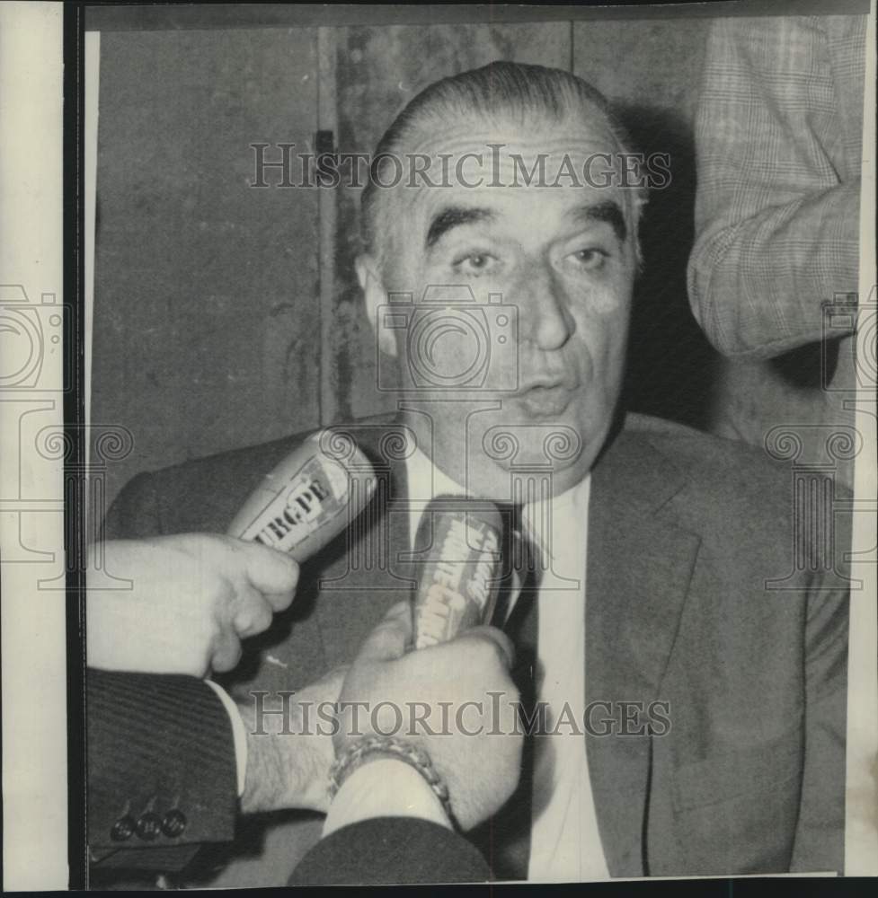 1968 Press Photo French Premier Georges Pompidou comments on French elections