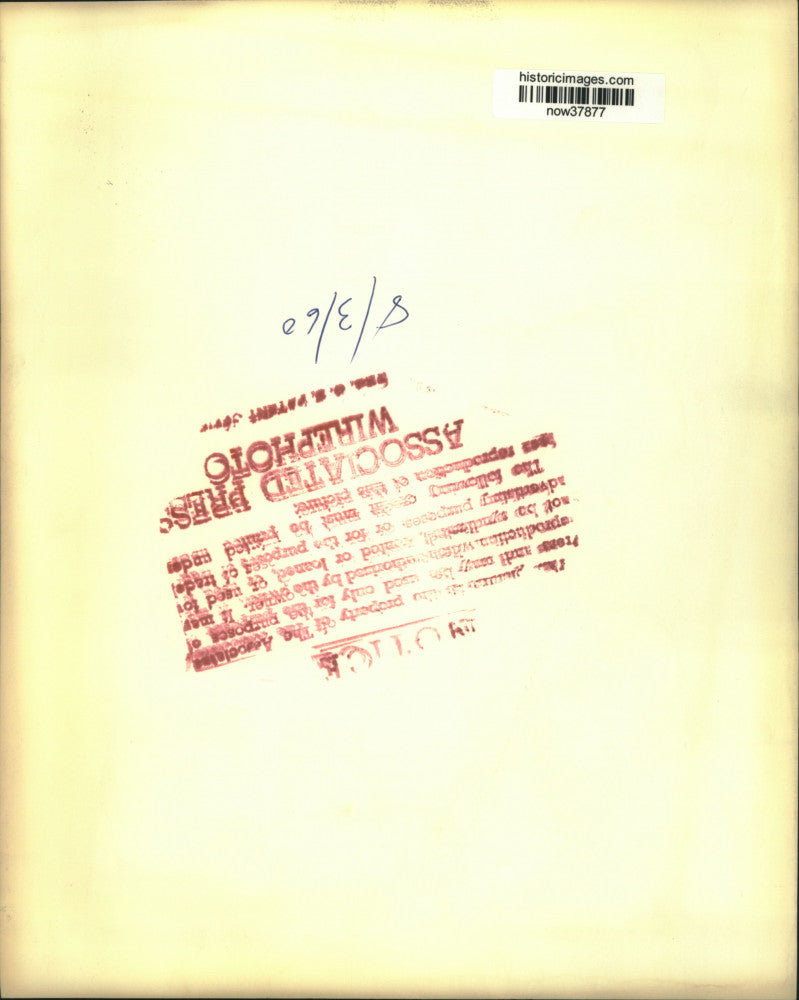 1960 Press Photo Diver Paula Pope smiles after Olympic trials in Michigan