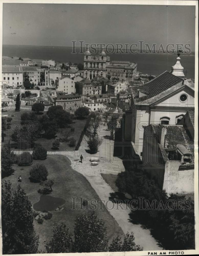 1963 Press Photo Lisbon, Portugal is a city on the Banks of the Tagus