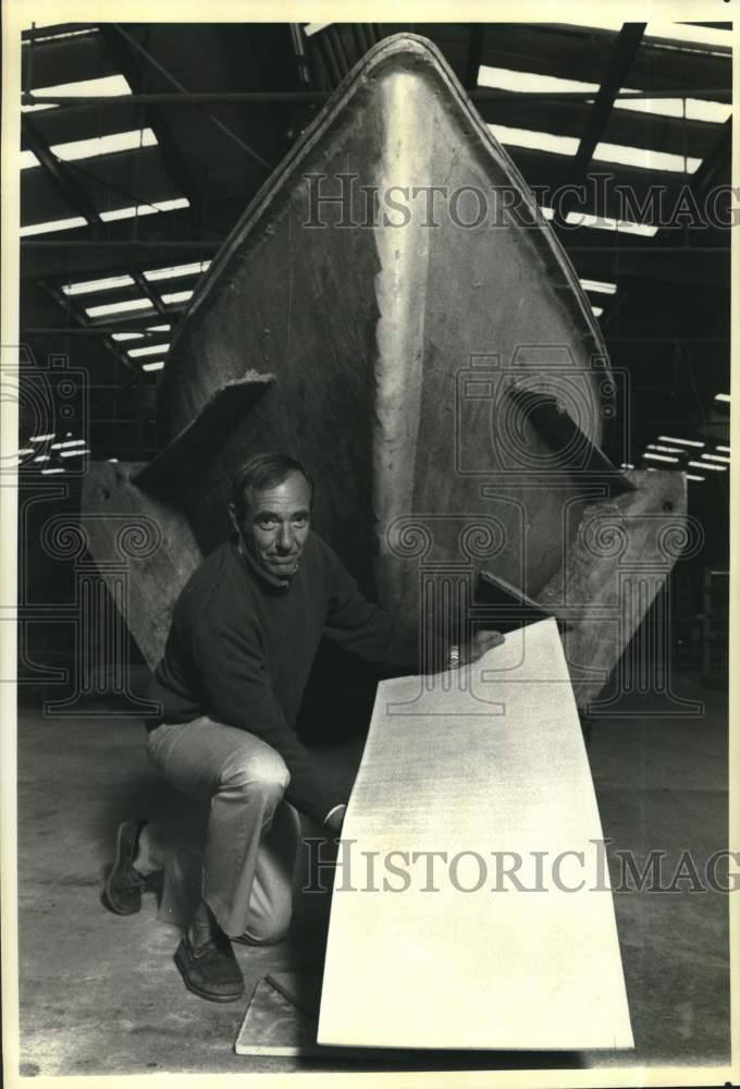 Load image into Gallery viewer, 1989 Press Photo CKY President John Newton holds fiberglass core for sailboat
