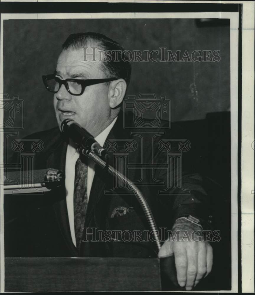 1968 Press Photo Rep. C.B. Newman speaks to the House on income tax, Washington