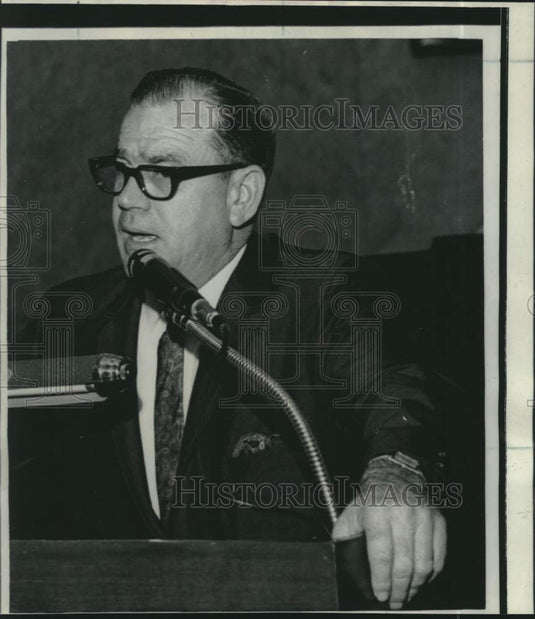 1968 Press Photo Rep. C.B. Newman speaks to the House on income tax, Washington