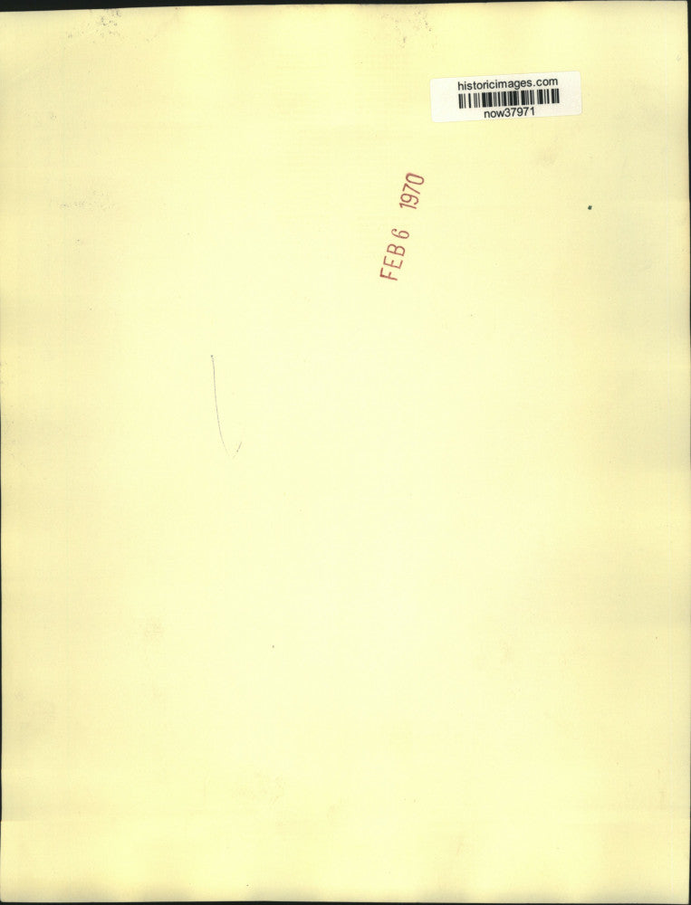 Load image into Gallery viewer, 1970 Press Photo Consumer Backer Ralph Nader Bashes Bankers at Investor Meeting
