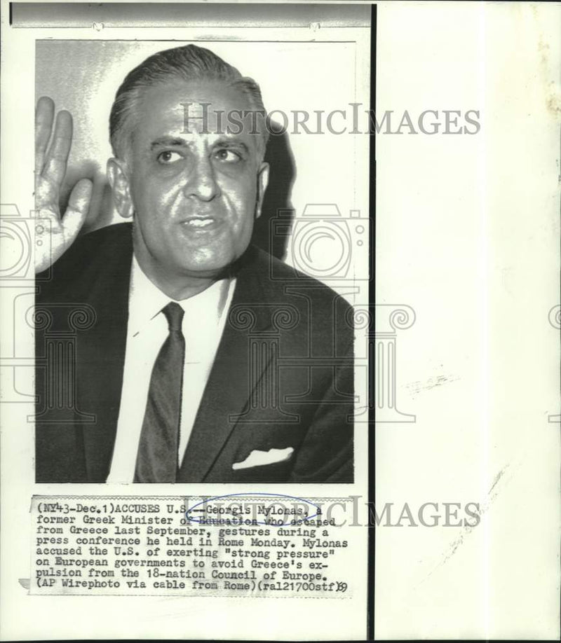 Load image into Gallery viewer, 1969 Press Photo Greece's Education Minister Georgis Mylonas at press conference

