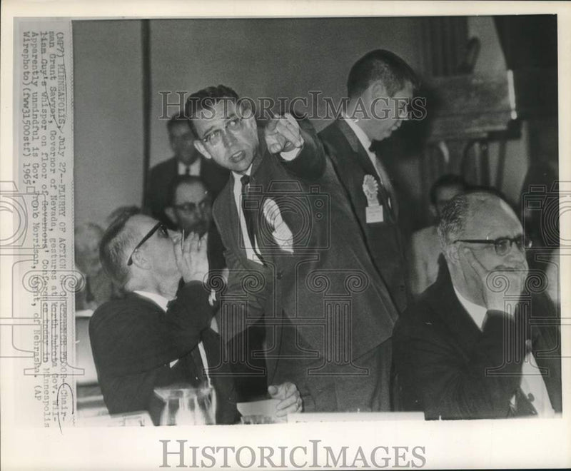 Load image into Gallery viewer, 1965 Press Photo Flurry of action on National Governors' Conference floor in MN
