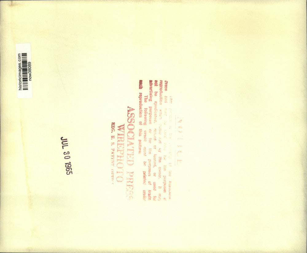 1965 Press Photo Flurry of action on National Governors' Conference floor in MN