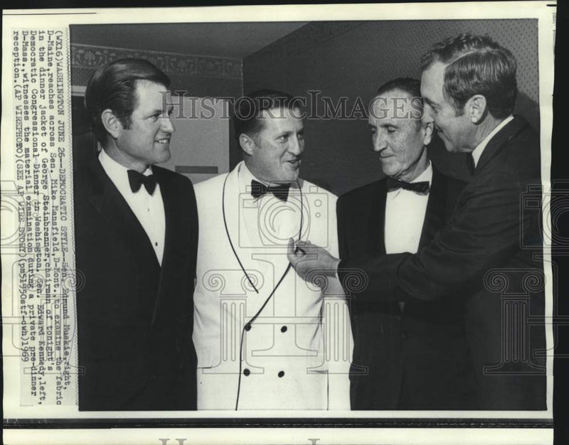 Load image into Gallery viewer, 1969 Press Photo Senators Edmund Muskie and others admire Steinbrenner's jacket
