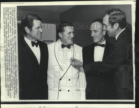 1969 Press Photo Senators Edmund Muskie and others admire Steinbrenner's jacket