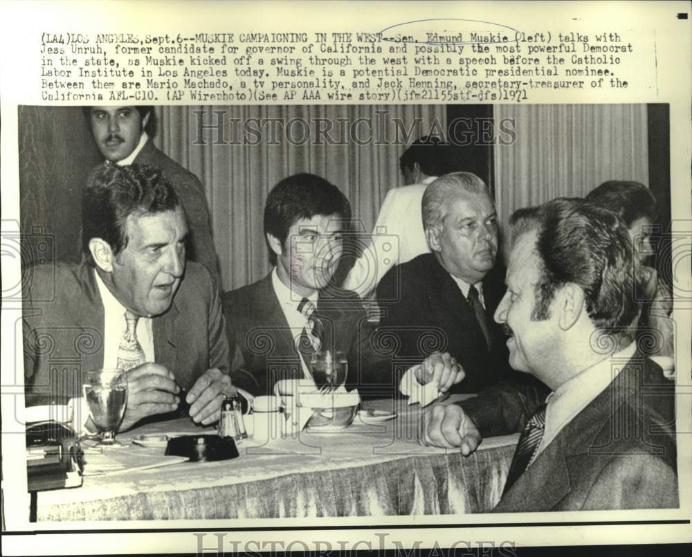1971 Press Photo Senator Edmund Muskie campaigning in California - now38196