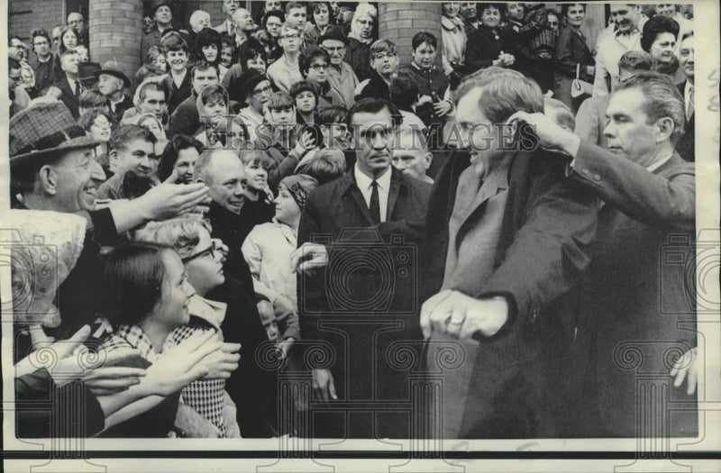 Load image into Gallery viewer, 1968 Press Photo Senator Edmund Muskie greets a crowd at a church in Minnesota
