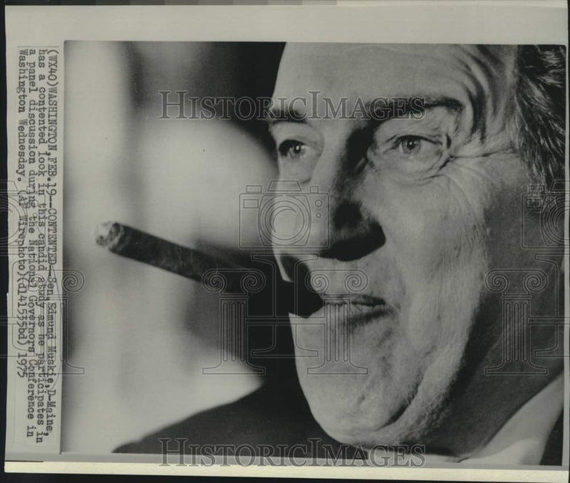 Load image into Gallery viewer, 1975 Press Photo Senator Ed Muskie participates in governors' conference, DC
