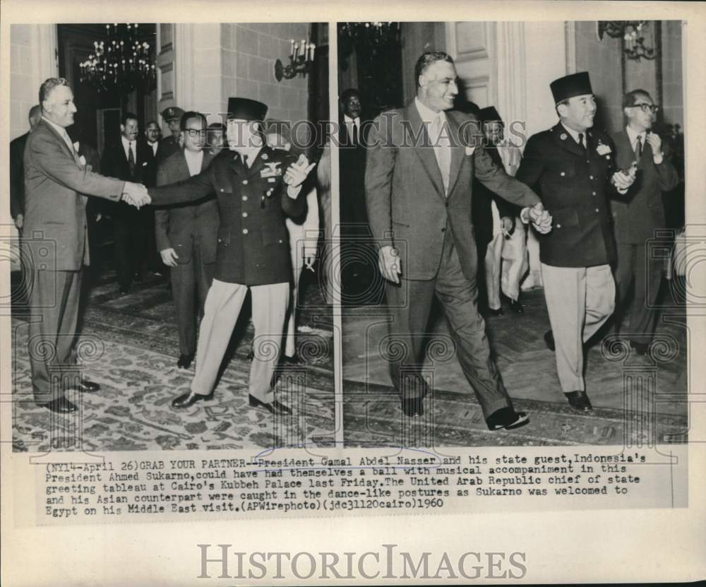 1960 Press Photo Egypt&#39;s Gamal Abdel Nasser welcomes Ahmed Sukarno to Cairo