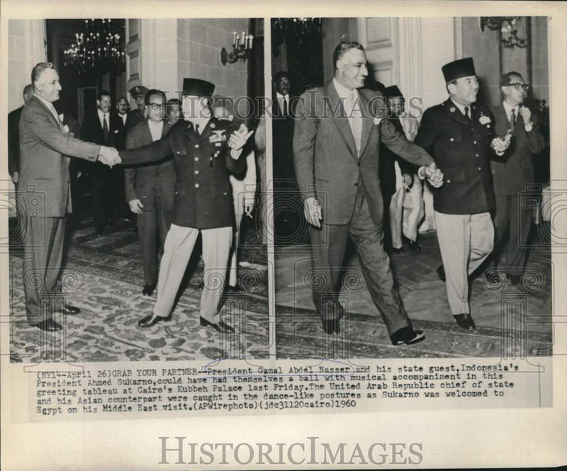 Load image into Gallery viewer, 1960 Press Photo Egypt's Gamal Abdel Nasser welcomes Ahmed Sukarno to Cairo
