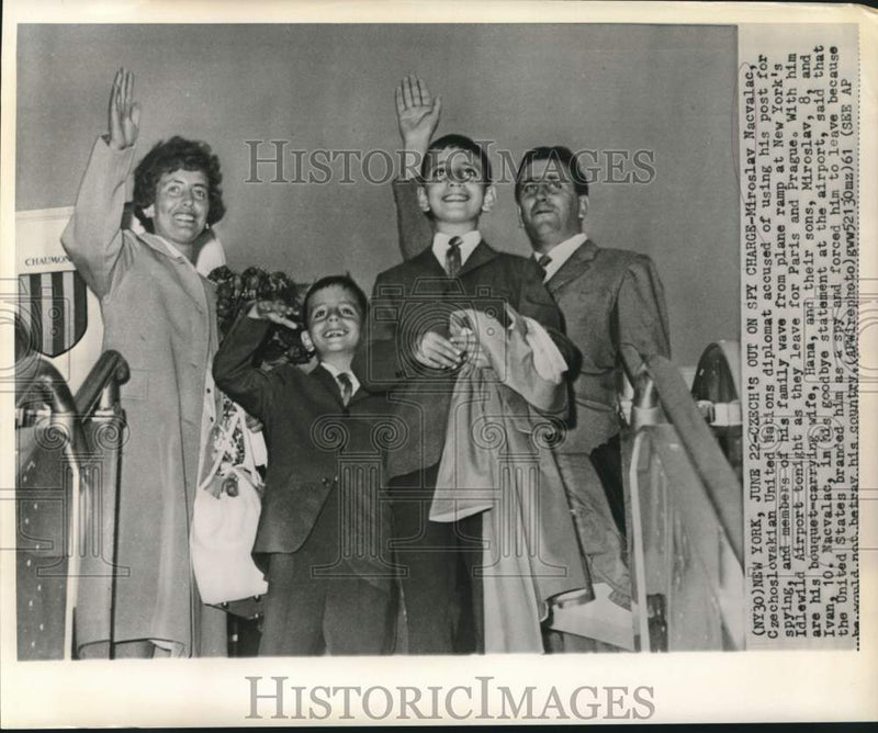 Load image into Gallery viewer, 1961 Press Photo UN diplomat Miroslav Nacvalac and family wave from plane in NY
