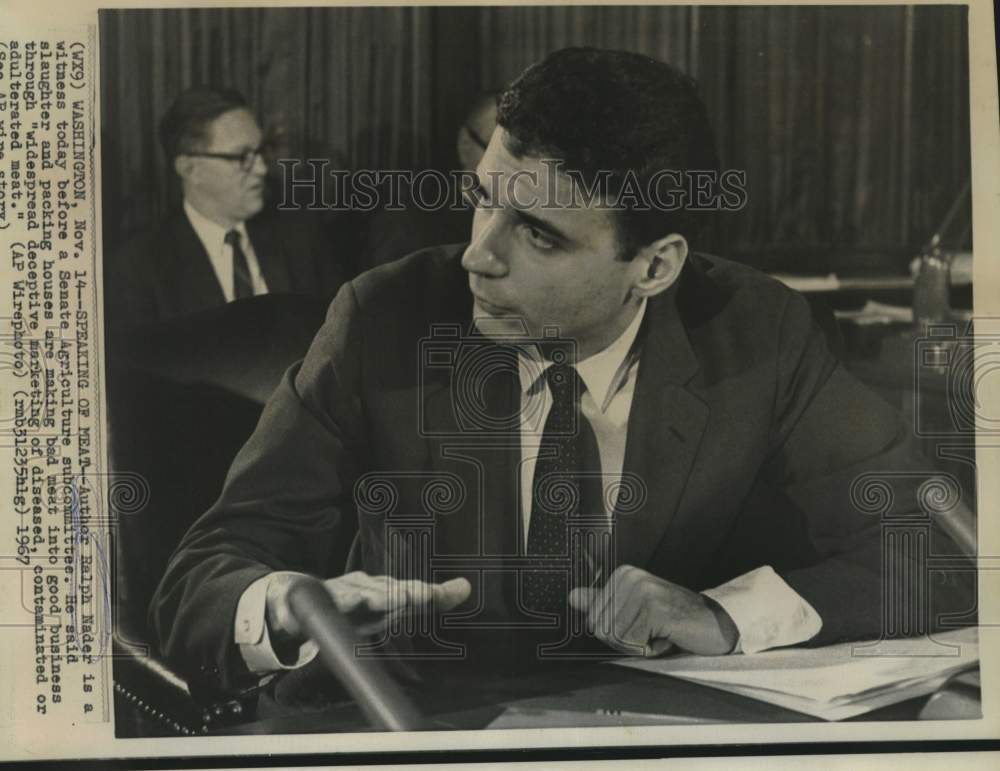 1967 Press Photo Author Ralph Nader testifies before Senate subcommittee, Wash.