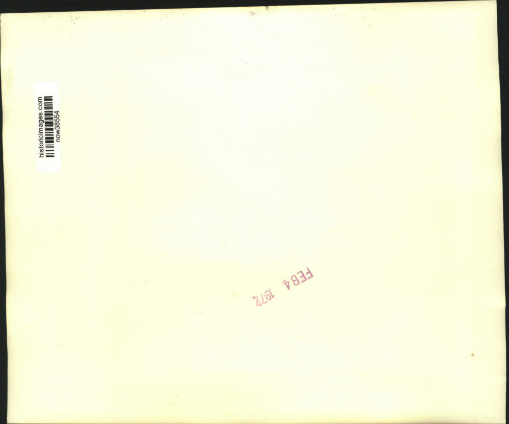 1972 Press Photo Senator Ed Muskie speaks to reporters after speech, Wisconsin