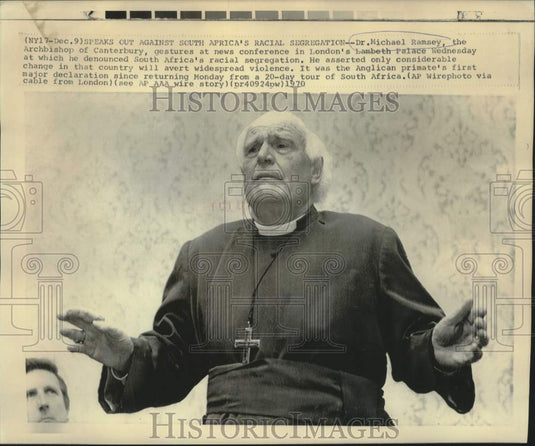 1970 Press Photo Dr. Michael Ramsey at London's Lambeth Palace news conference