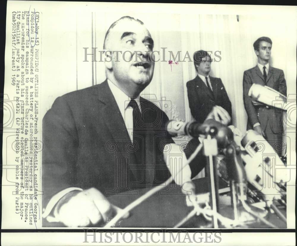 1969 Press Photo Georges Pompidou with Gaullist party at Paris hotel - now38741