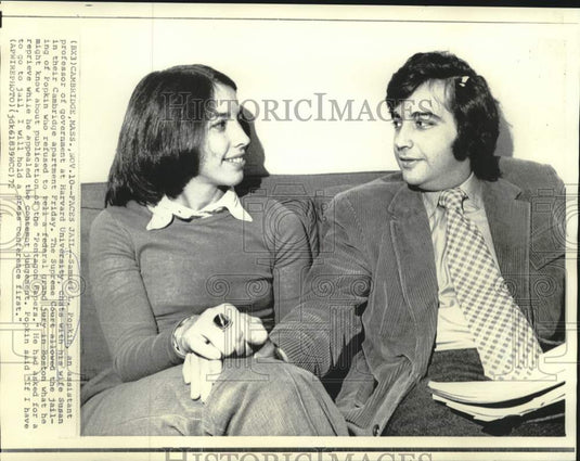 1972 Press Photo Harvard Professor of Government Samuel L. Popkin, Wife