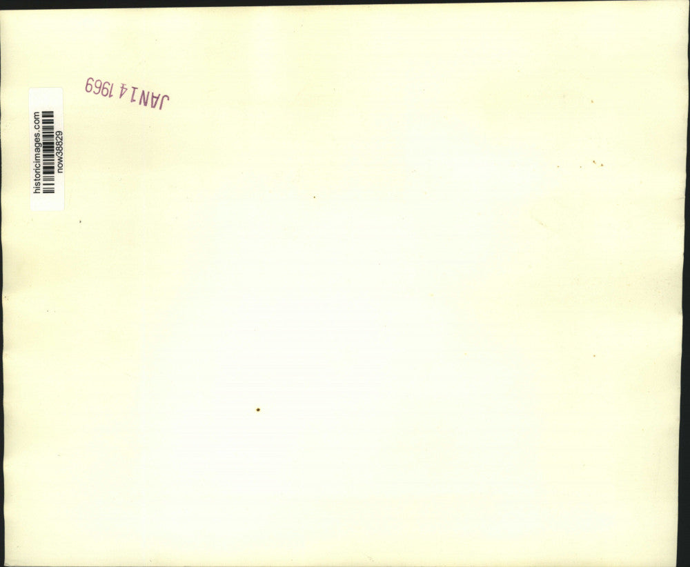 1969 Press Photo Housewives wade through Avenida de Republica to Lisbon market