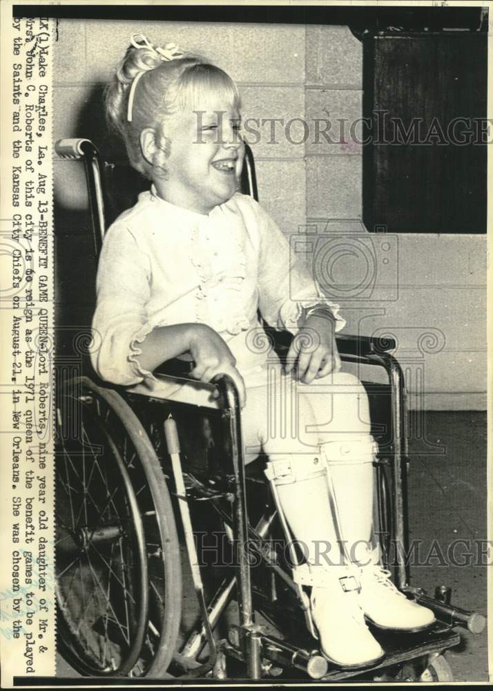 Load image into Gallery viewer, 1974 Press Photo Queen of Benefit Football Games, Lori Roberts of Lake Charles
