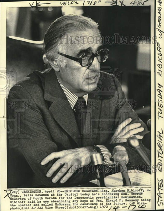 1972 Press Photo Senator Abraham Ribicoff Endorses George McGovern for President