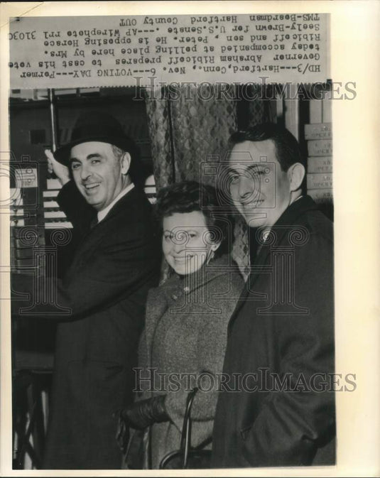 1962 Press Photo Abraham Ribicoff and family cast ballots for U.S. Senate in CT