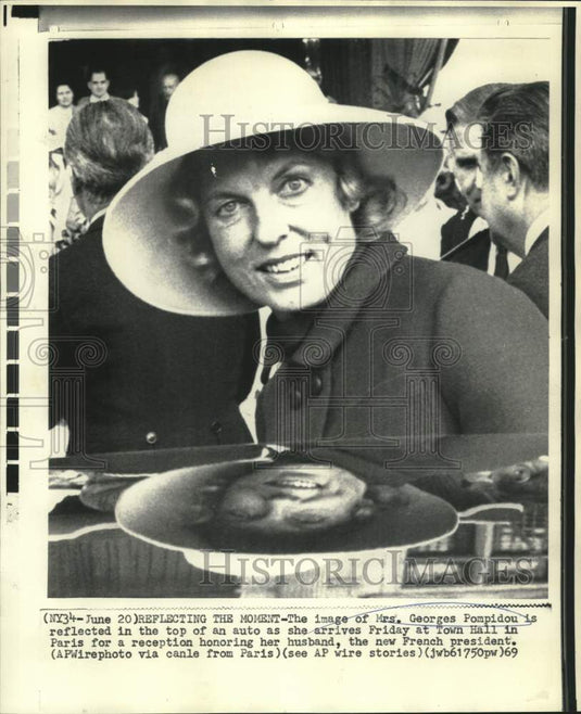 1969 Press Photo French President's Wife Arrives for Event Honoring Husband