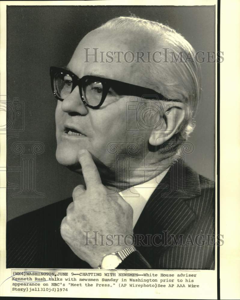 1974 Press Photo White Economic Advisor Kenneth Rush with Press - now39204