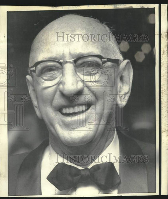 1969 Press Photo Georgia Senator Richard Russell receives James Forrestal Award