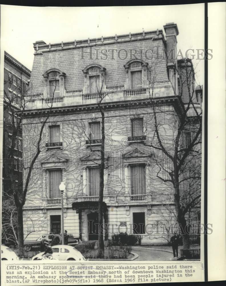 1965 Press Photo Outside view of Soviet Embassy in Washington, D.C. - now39335