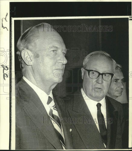 1971 Press Photo William Rogers greeted by Italy's Giuseppe Saragat in Rome