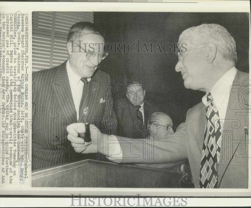 1976 Press Photo Federal, Congressional Leaders Talk Value of Dollar, Washington