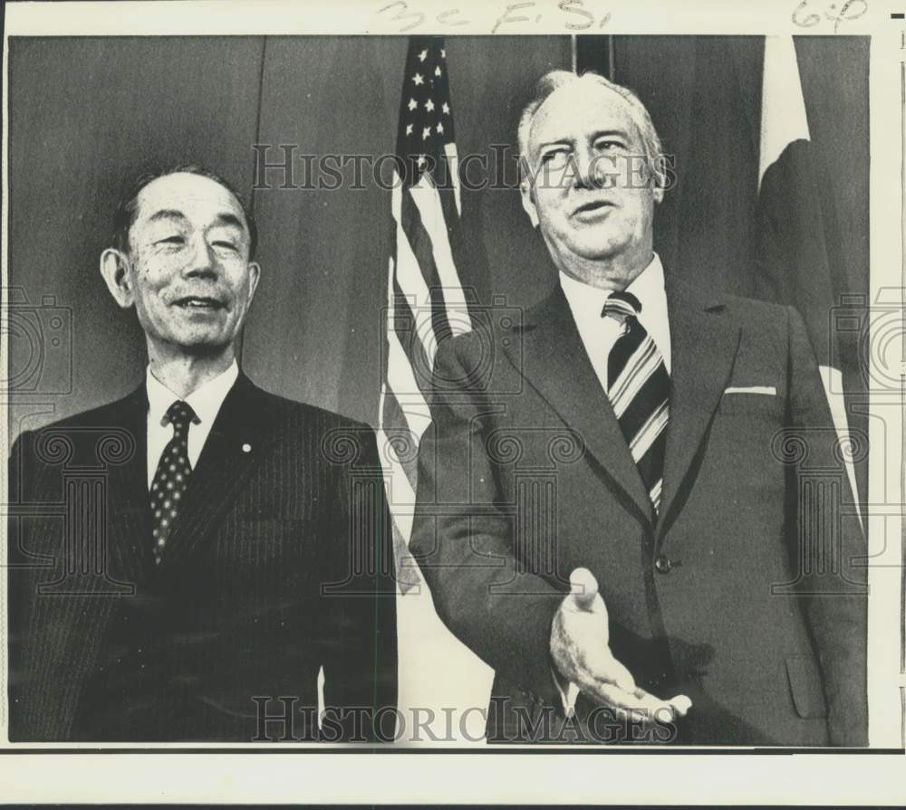 1971 Press Photo William Rogers and Japan&#39;s Takeo Fukuda confer in Washington