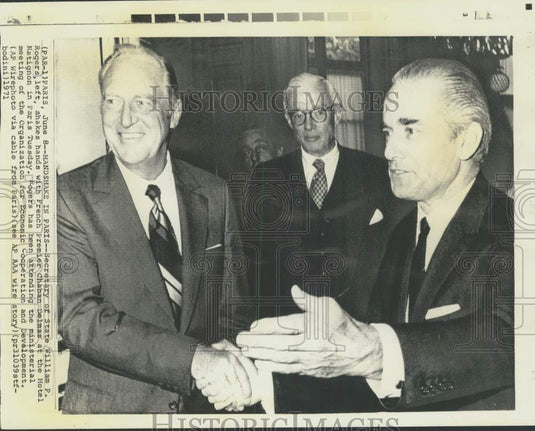 1971 Press Photo William Rogers and Chaban Delmas greet at Paris' Hotel Matignon