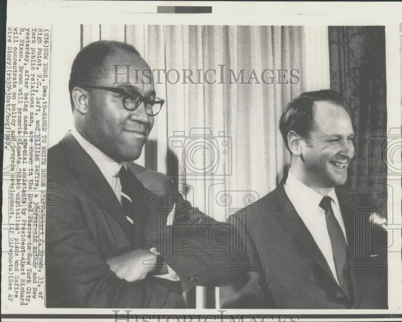 Load image into Gallery viewer, 1968 Press Photo Robert Brown and William Safire named to White House staff
