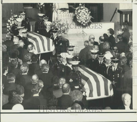 1973 Press Photo Military Honor Guard at funeral of Cleo Noel and Curtis Moore