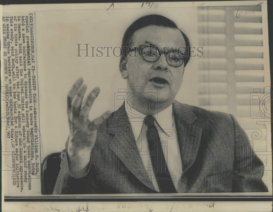 1967 Press Photo Trade Ambassador William M. Roth at Washington News Conference
