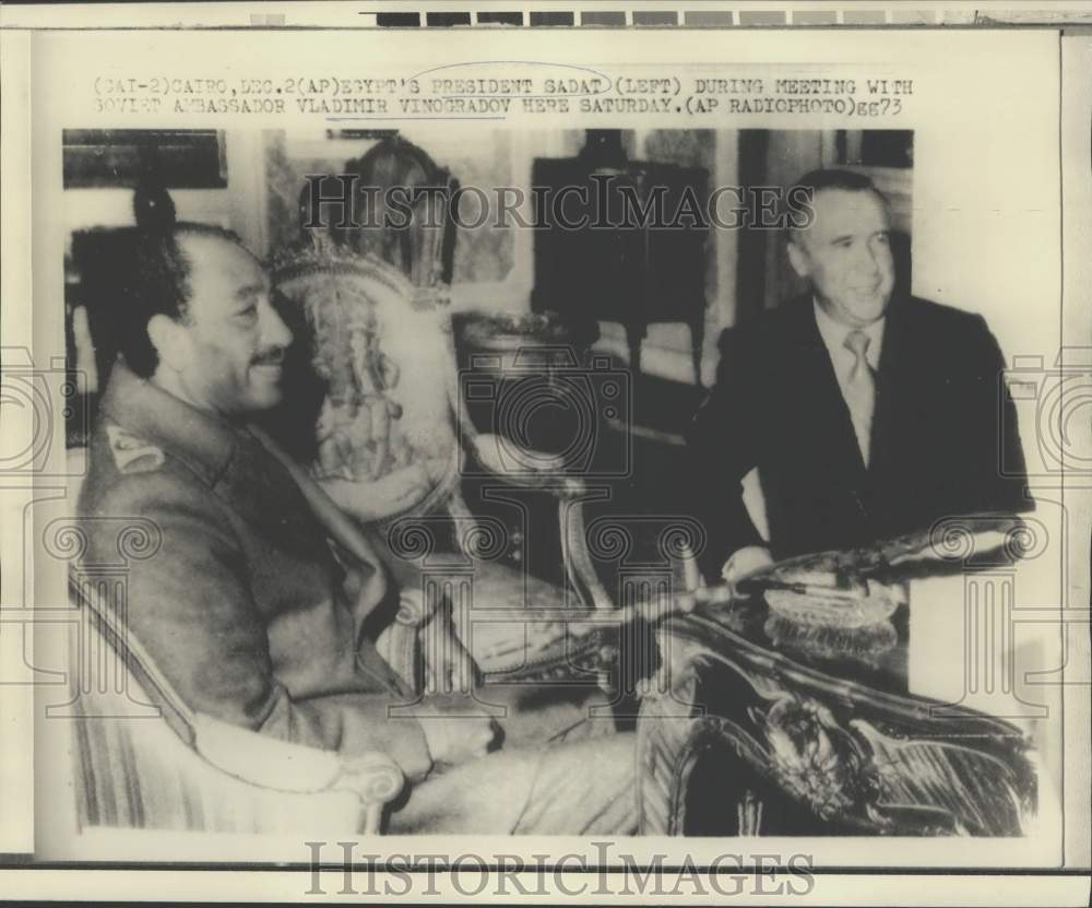 1973 Press Photo Egypt&#39;s President Sadat Meets with Soviet Ambassador Vinogradov