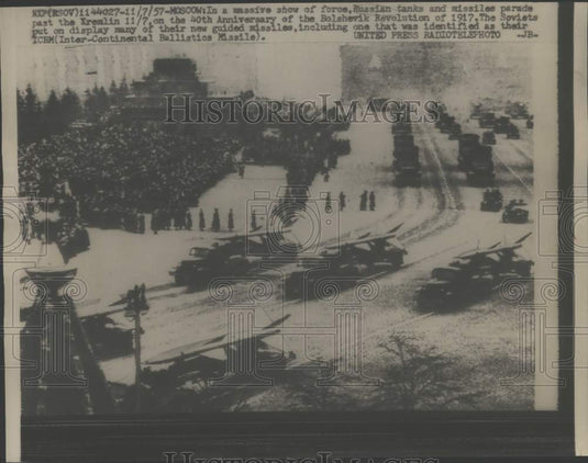 1957 Press Photo Parade of Soviet Military Might on Revolution Anniversary