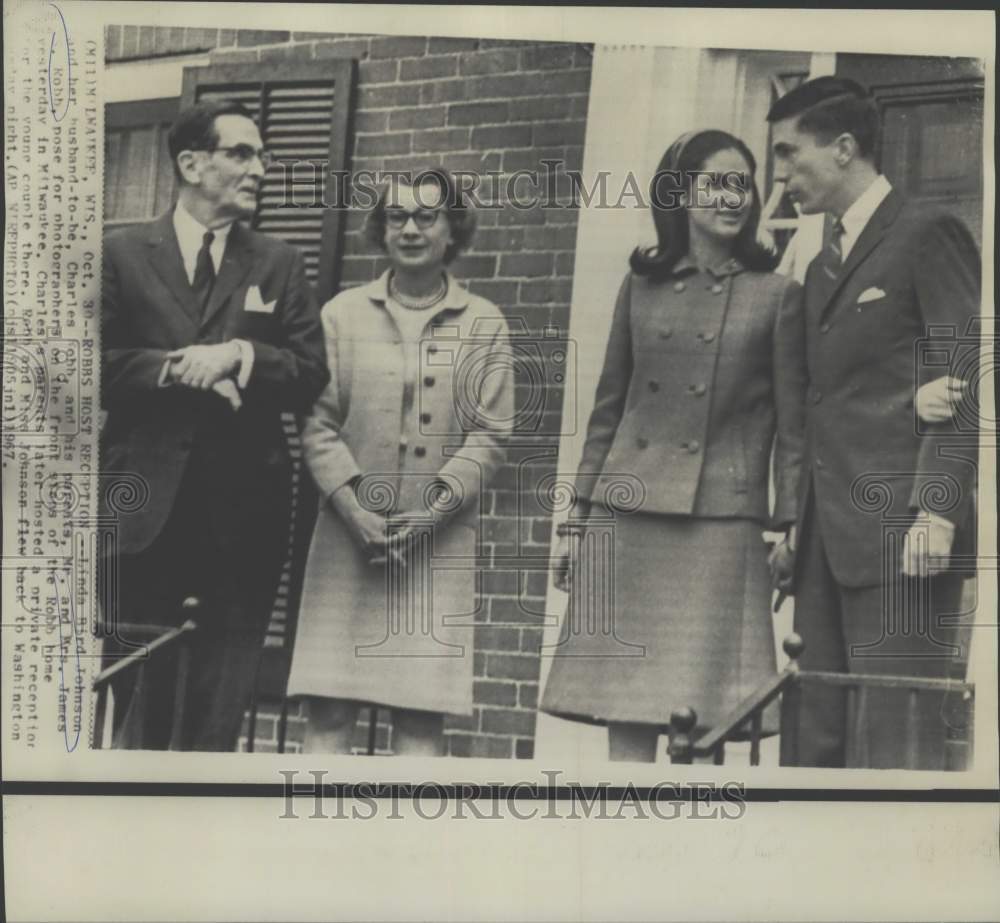 1967 Press Photo Lynda Johnson, fiancee Charles Robb &amp; his parents at home, WI.